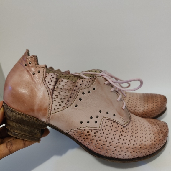 Rovers Lace Up Leather Boots In Pink - Picture 8 of 8